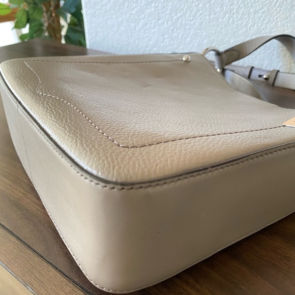 REBECCA Minkoff Crossbody Leather Bag. - Picture 11 of 15